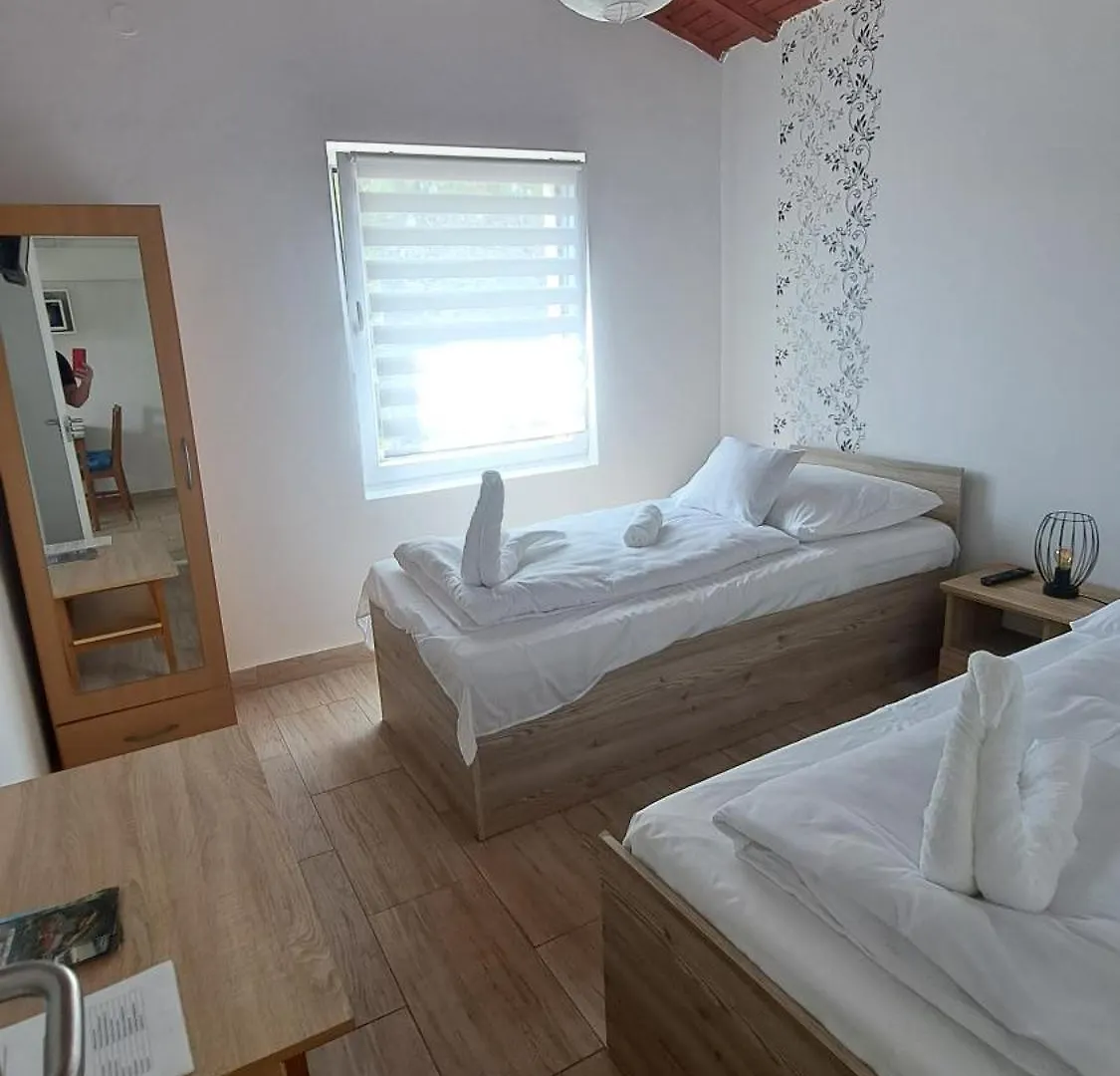 Marabella Apartmanok Hajduszoboszlo Apartment