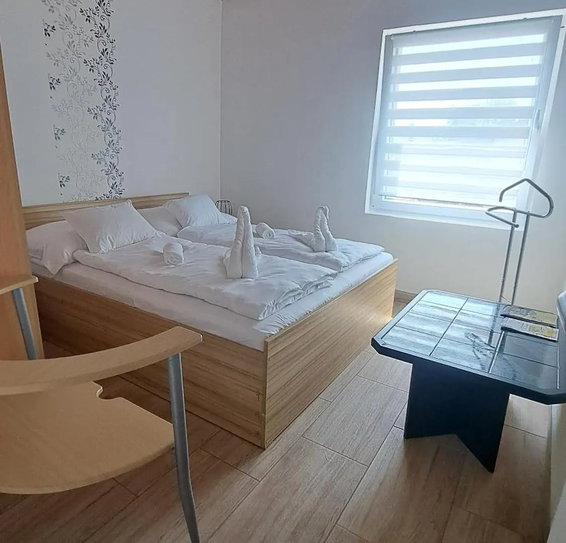 Marabella Apartmanok Hajduszoboszlo